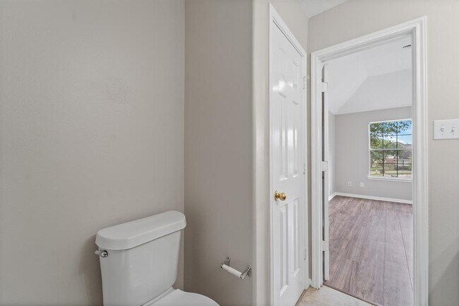 Building Photo - 7103 Biton Dr