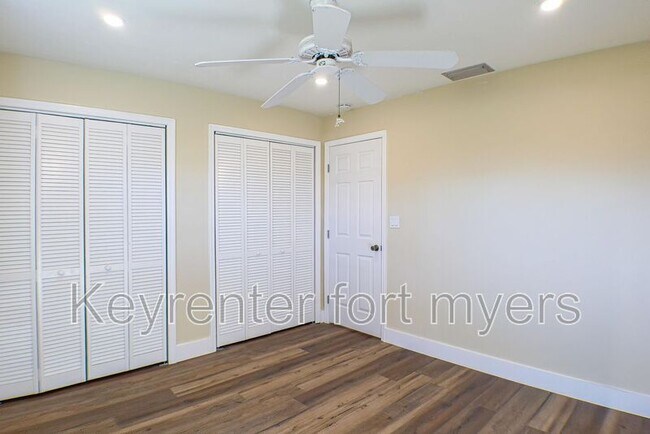 Building Photo - 2221 Cape Way