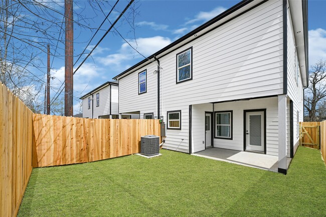 Building Photo - 13108 Donegal Way