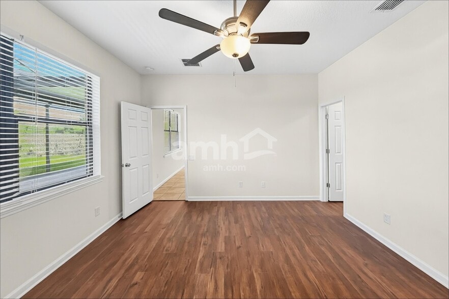 Building Photo - 5562 107th Terrace E