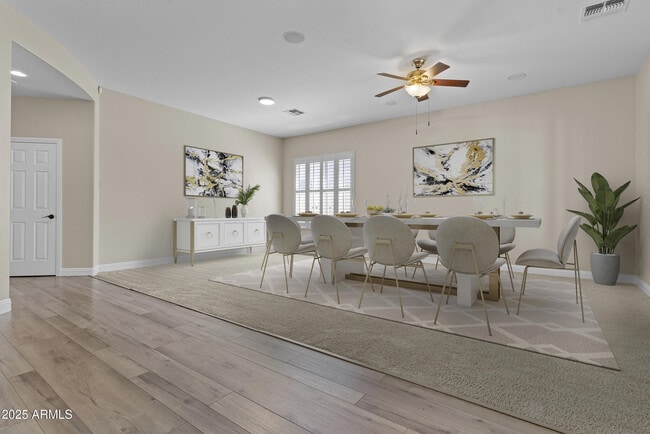 Building Photo - 9733 W Hedge Hog Pl