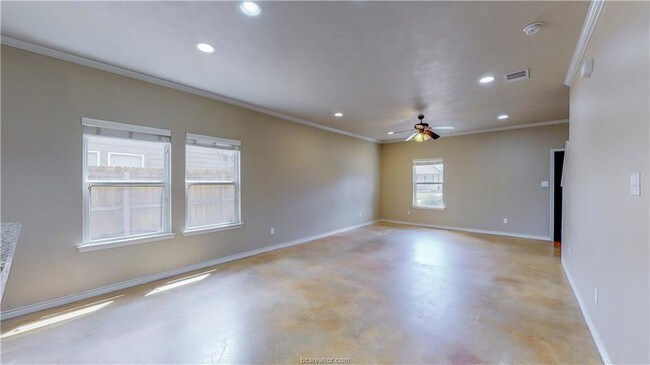 Building Photo - 3357 Keefer Loop