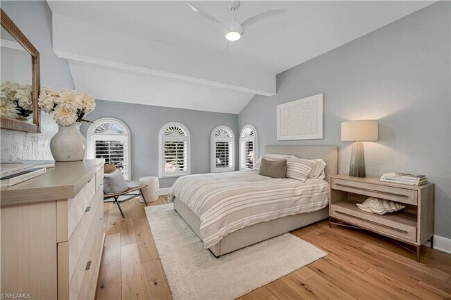 Building Photo - 5850 Pelican Bay Blvd