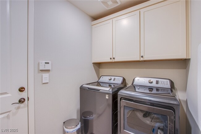 Building Photo - 10960 Merito Ct