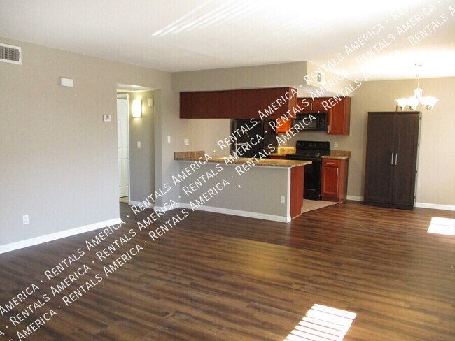 Building Photo - 1350 N 85th Pl