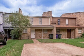 Building Photo - 111B Normal Park Dr