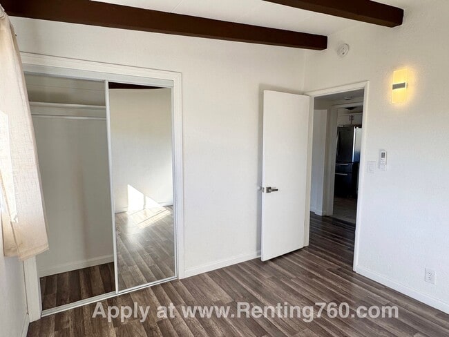 Building Photo - Updated 4 Bed 2 Bath Home!