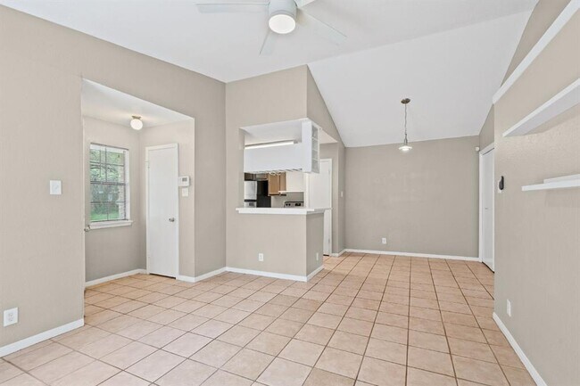 Building Photo - 1601 Faro Dr