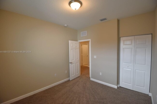 Building Photo - 1643 SW 28th St