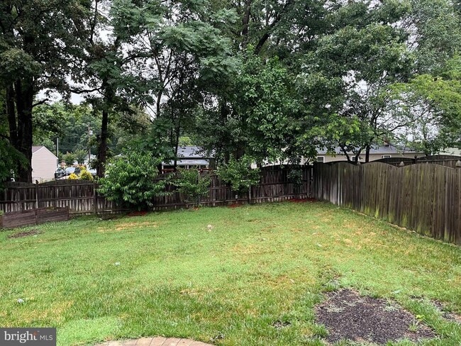 Building Photo - 113 Hotchkiss St