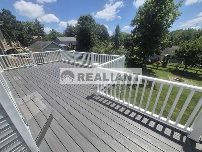 Building Photo - 1725 Promontory Dr