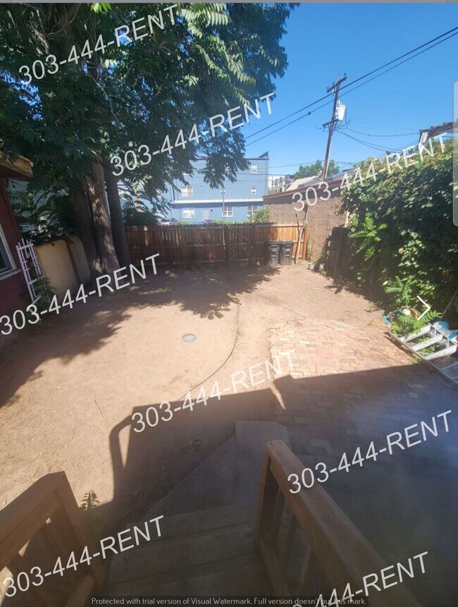 Building Photo - TR337