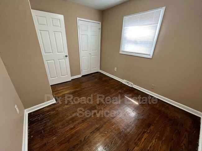 Building Photo - 3209 Lefferson Rd