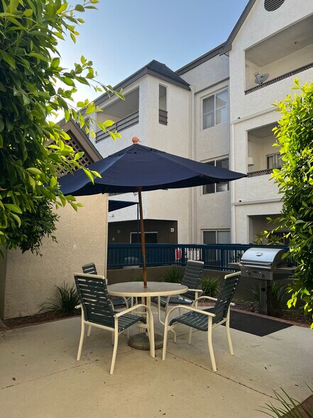 BBQ area - 300 N El Molino Ave