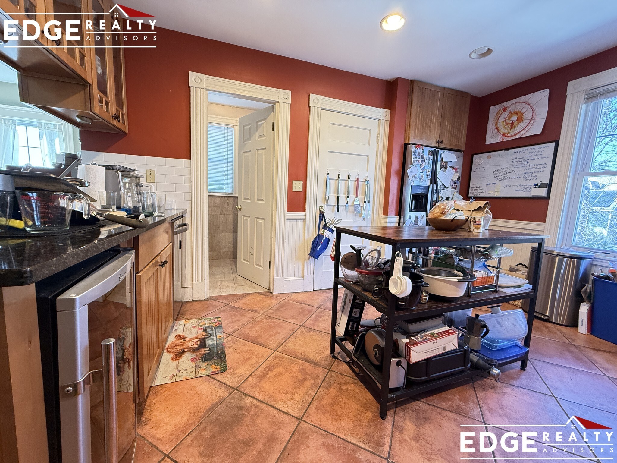 Building Photo - 22 Burton St