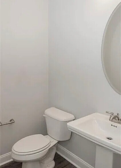 Building Photo - 130 Brummel Ct