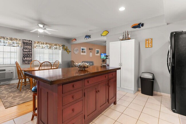 Building Photo - 24 Ashworth Ave