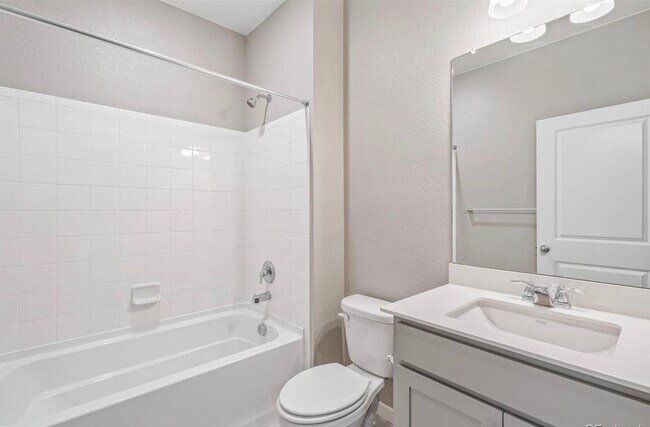Building Photo - Newer 5-Bedroom Home Including All Applian...