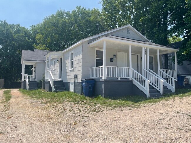 Primary Photo - 1BD 1BA Duplex