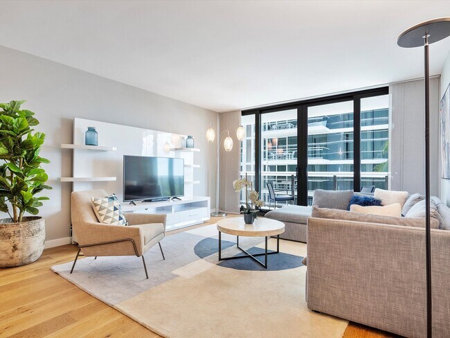 Building Photo - 9455 Collins Ave