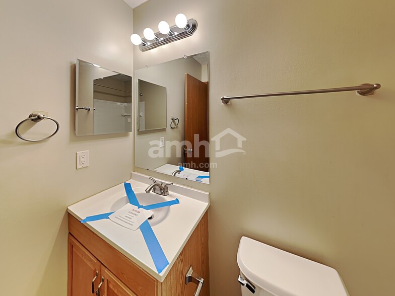 Building Photo - 3572 Wesson Dr