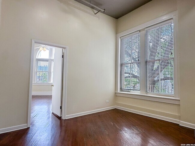 Building Photo - 245 Losoya St