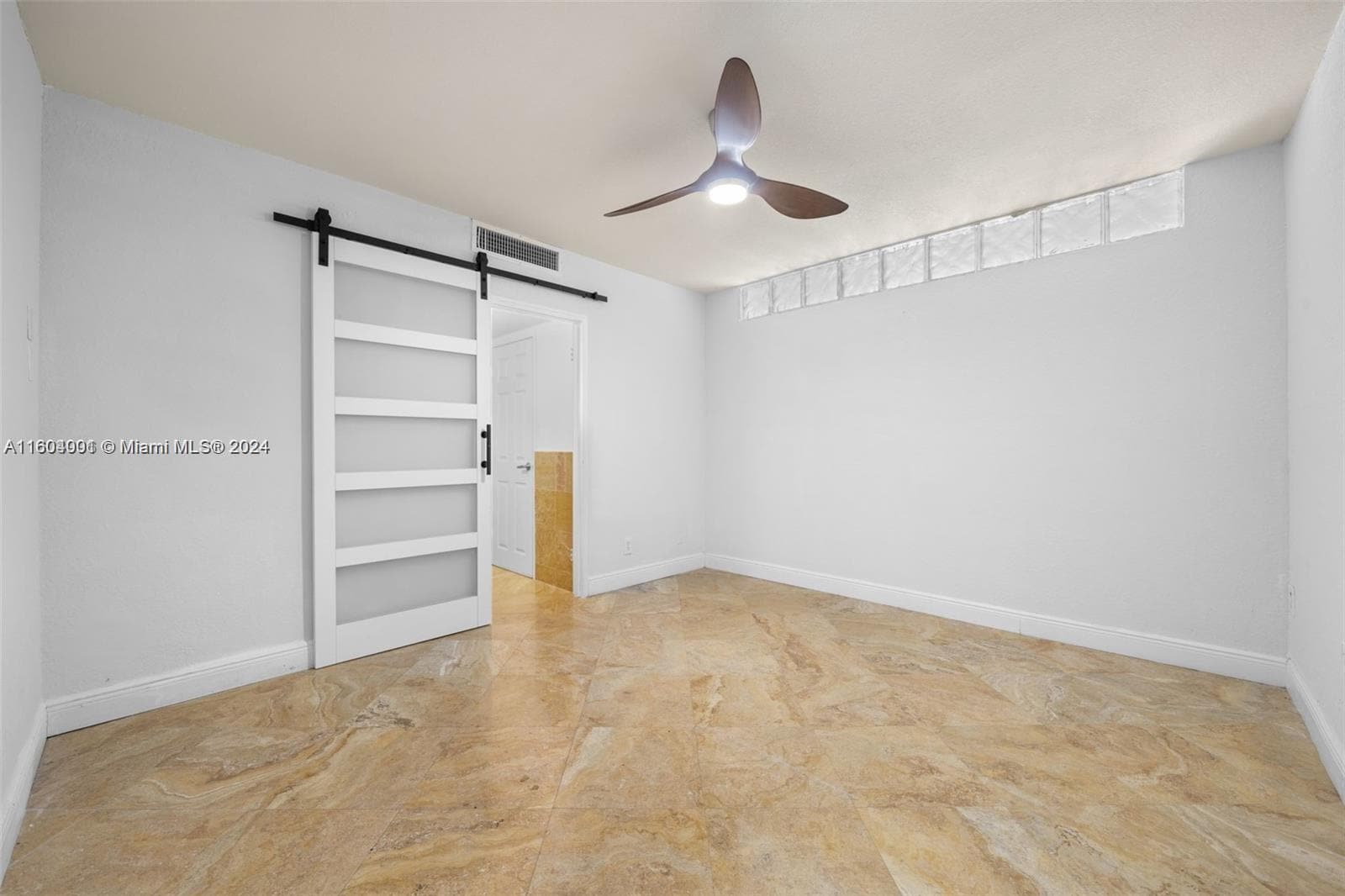 Building Photo - 5401 Collins Ave