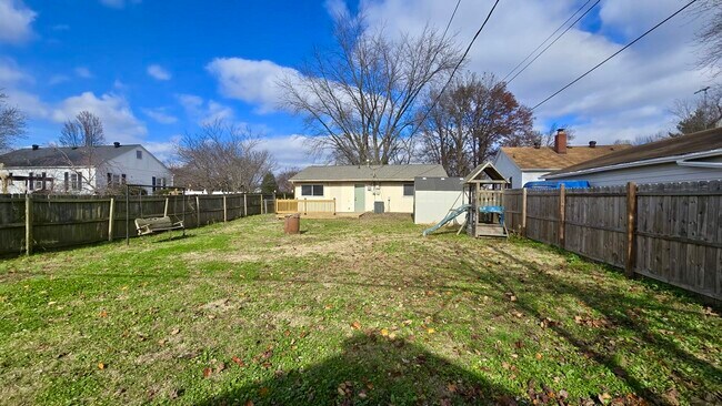 Building Photo - 2009 Frisse Ave