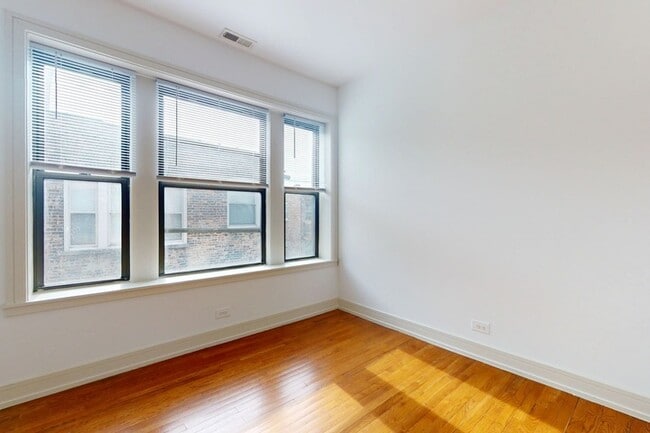 Floorplan - 5234-5244 S. Ingleside Avenue