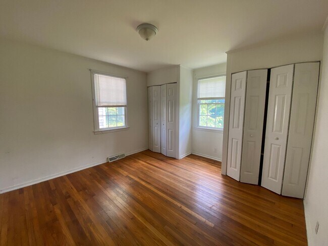 Building Photo - Three Beds, One Bath in Highland Springs. ...