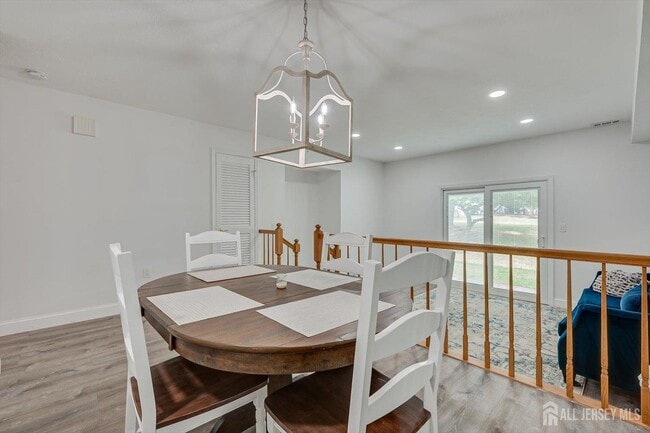 Building Photo - 822 Darlington Dr