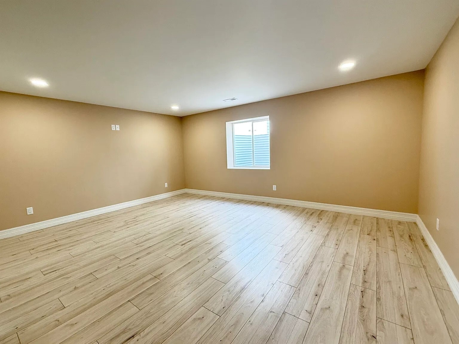 Building Photo - 3109 W Laux Dr