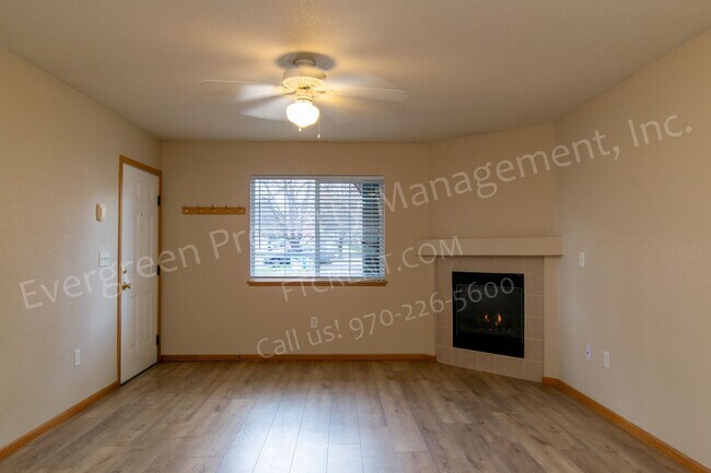 Building Photo - Amazing 2 Bedroom on City Park!