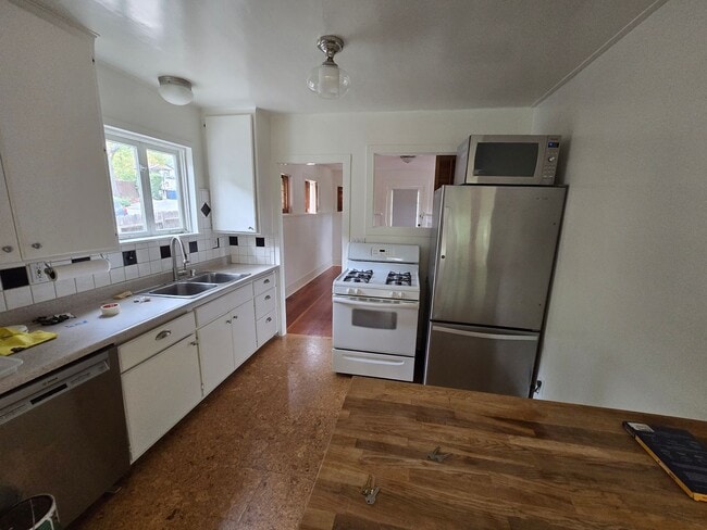 Building Photo - Beautiful 2 Bed 1 Bath Home in Sierra Madre