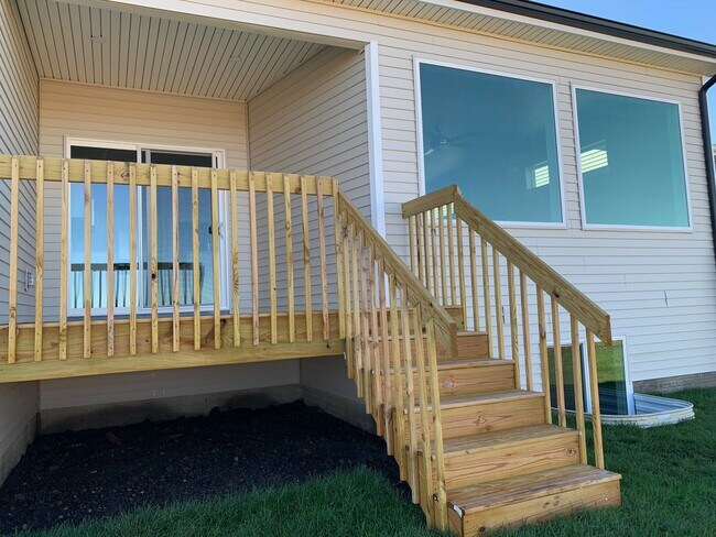 Building Photo - 780 McIntosh Ct