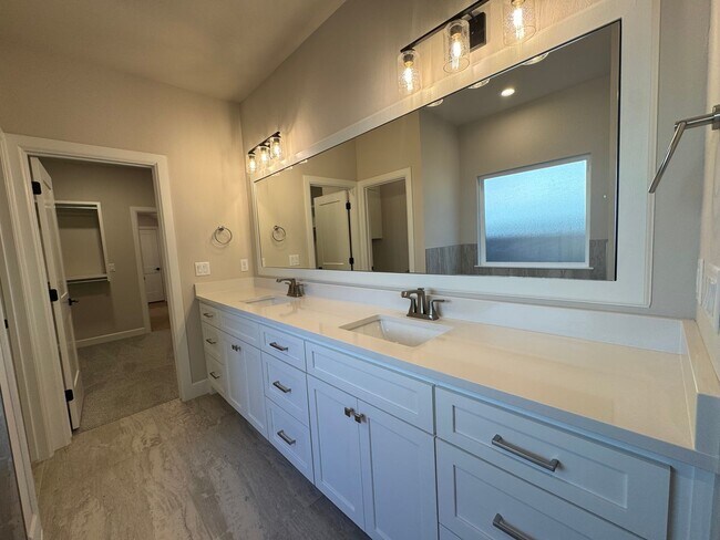 Building Photo - BRAND NEW - 4 bed - 3 bath - 2 car with fenced yard!