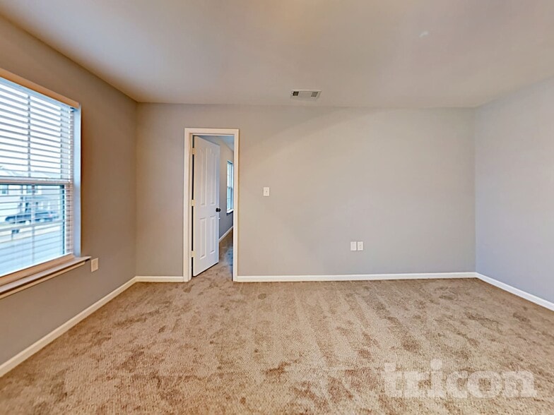 Building Photo - 311 Lind Point Ln