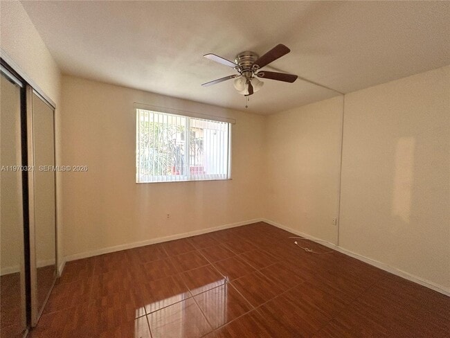 Building Photo - 1080 Del Lago Cir