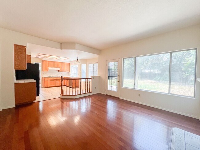 Building Photo - 8330 Sea Island Ct