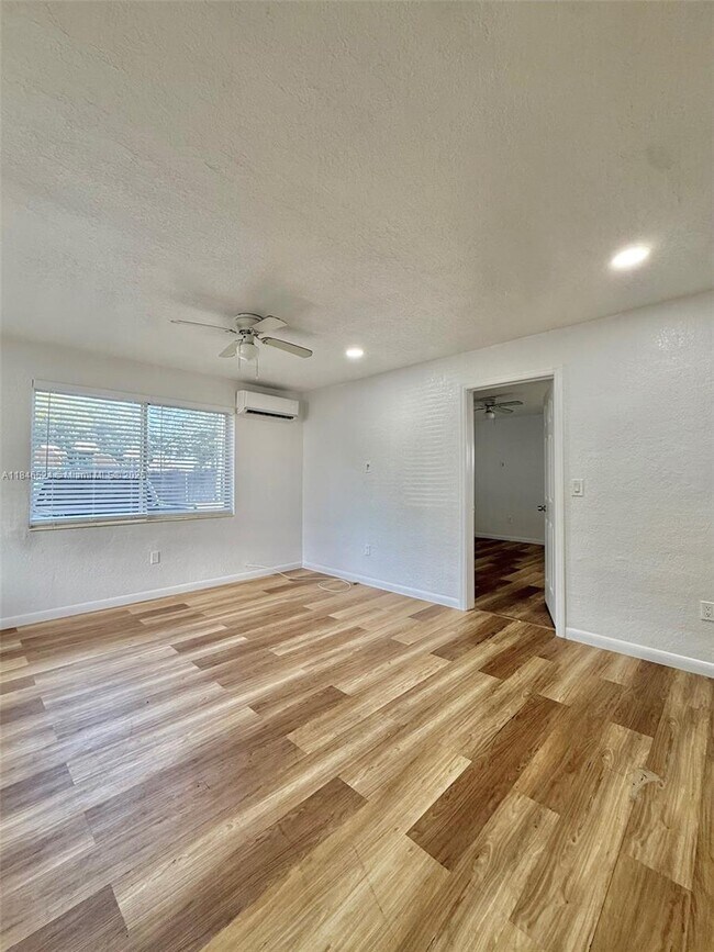 Building Photo - 64 NE 78th St