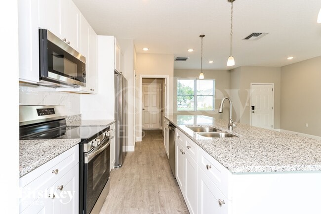 Building Photo - 874 Brookfield St SE