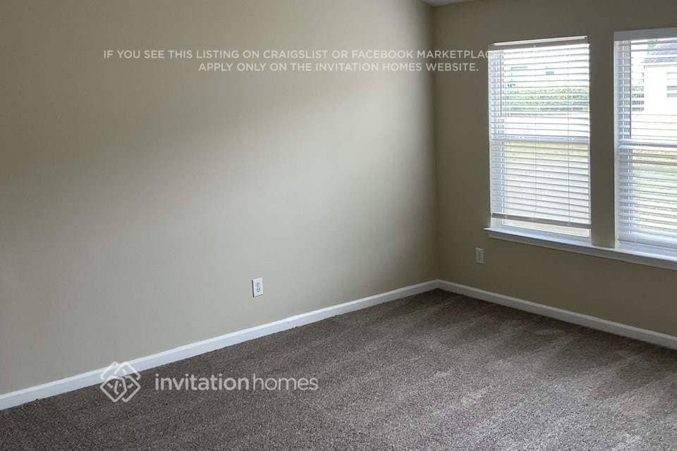 Building Photo - 225 Alamosa Path SW