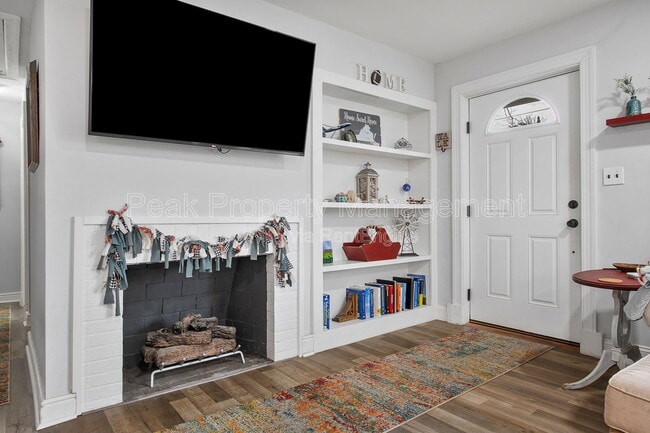 Building Photo - 5517 Danley Ln