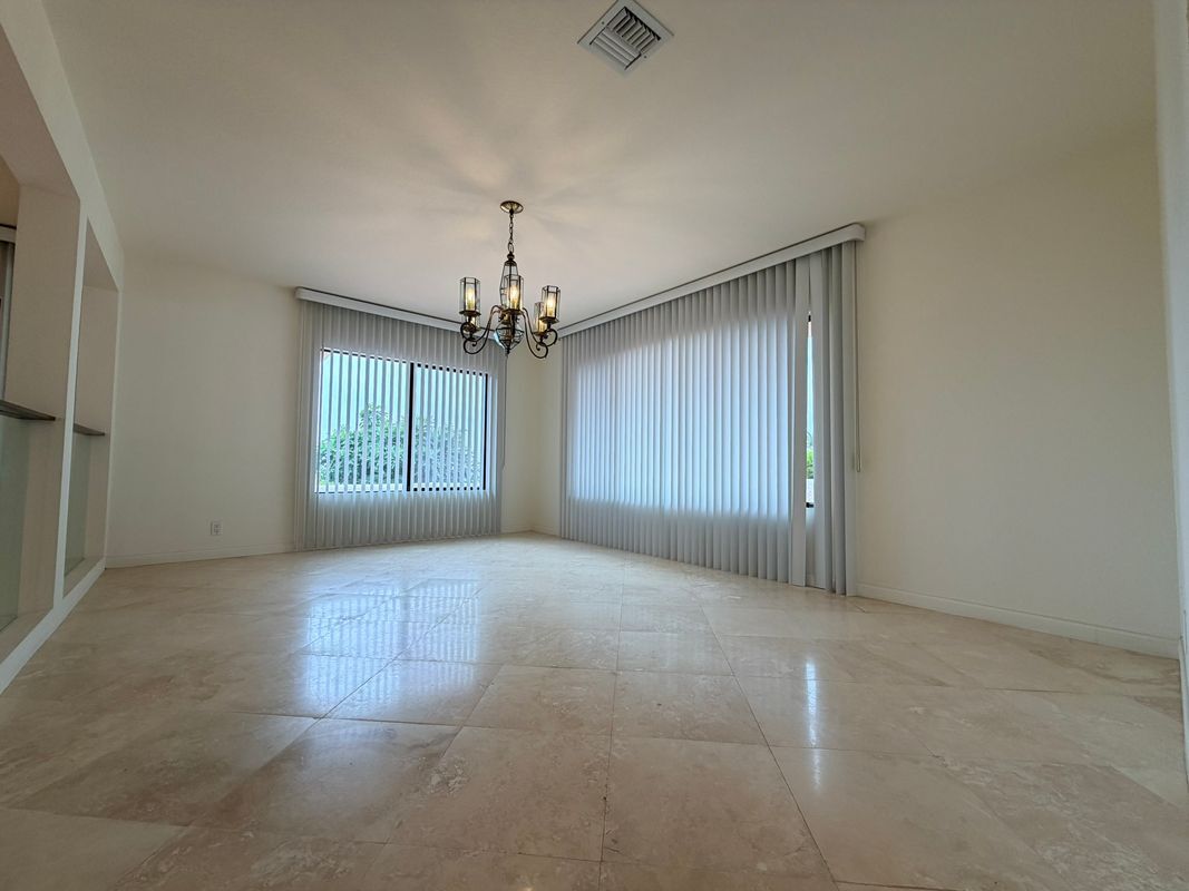 Building Photo - 1213 Via Zumaya