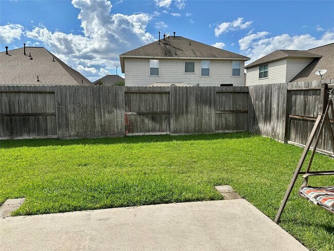 Building Photo - 30415 Deleon Fields Dr