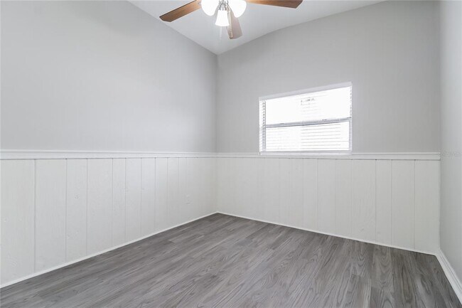 Building Photo - 613 Morocco Ave