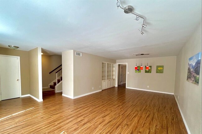 Building Photo - 13140 Trail Hollow Dr