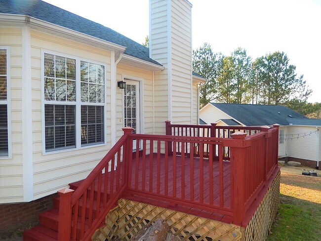 Building Photo - 1215 Delham Rd