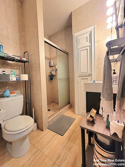 Building Photo - 1203 Beacon St