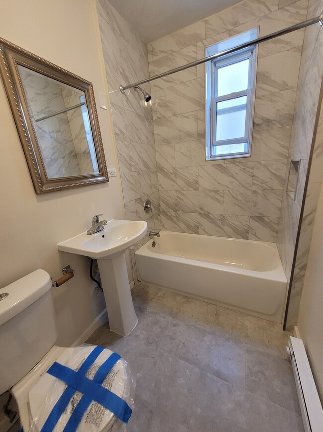 Building Photo - 341 Midwood St